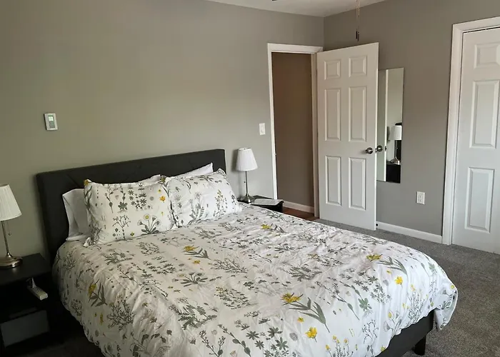 Carter #3 Two Bedroom Unit Near Xavier Downtown